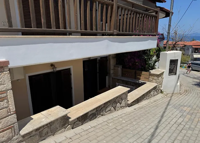 Το Πέτρινο Σπιτι Apartman *